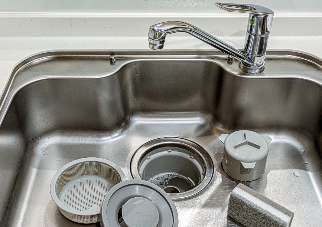 対象箇所への消毒・除菌作業