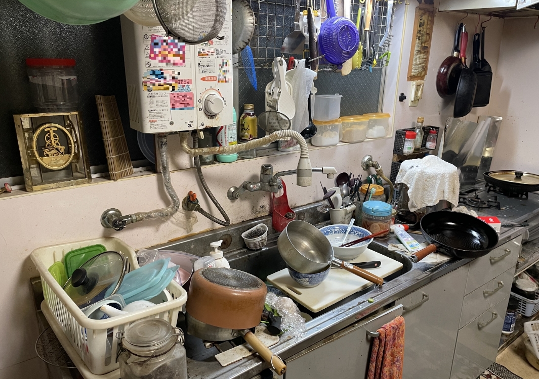 床や水回りを中心とした清掃作業