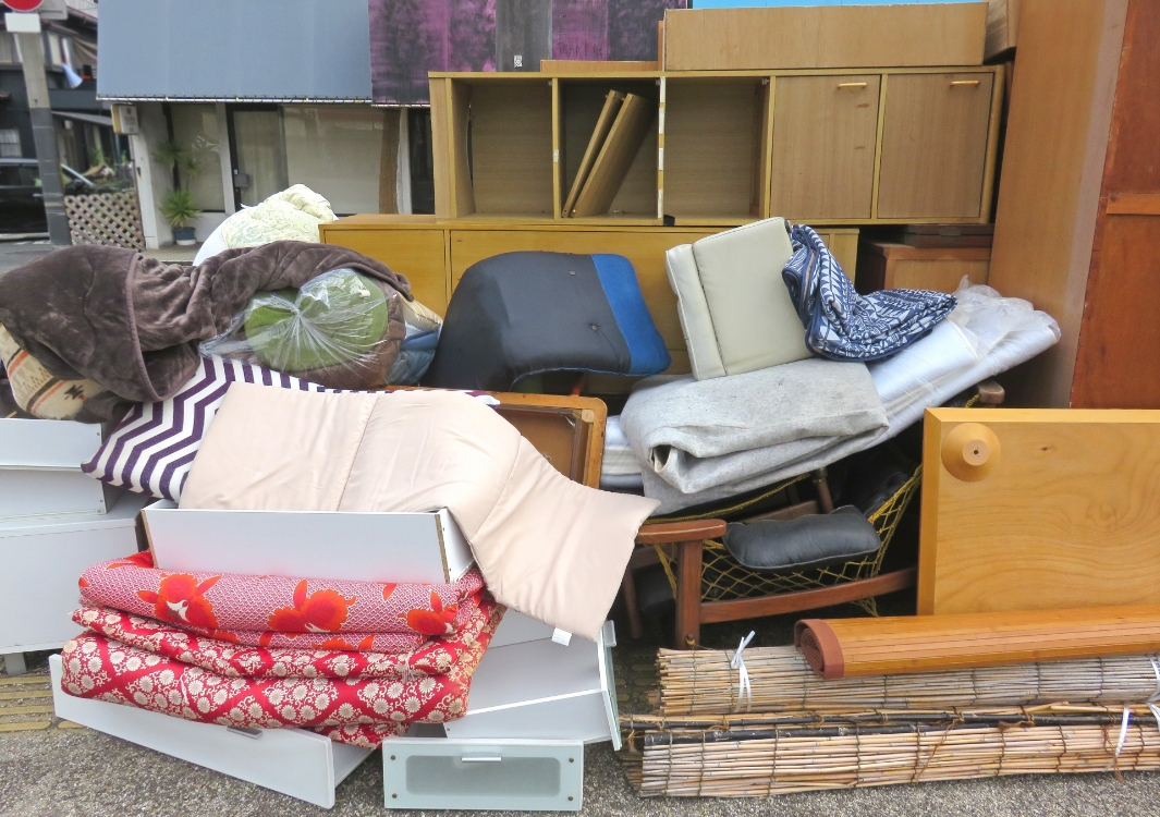 不用品の整理と安全な搬出作業
