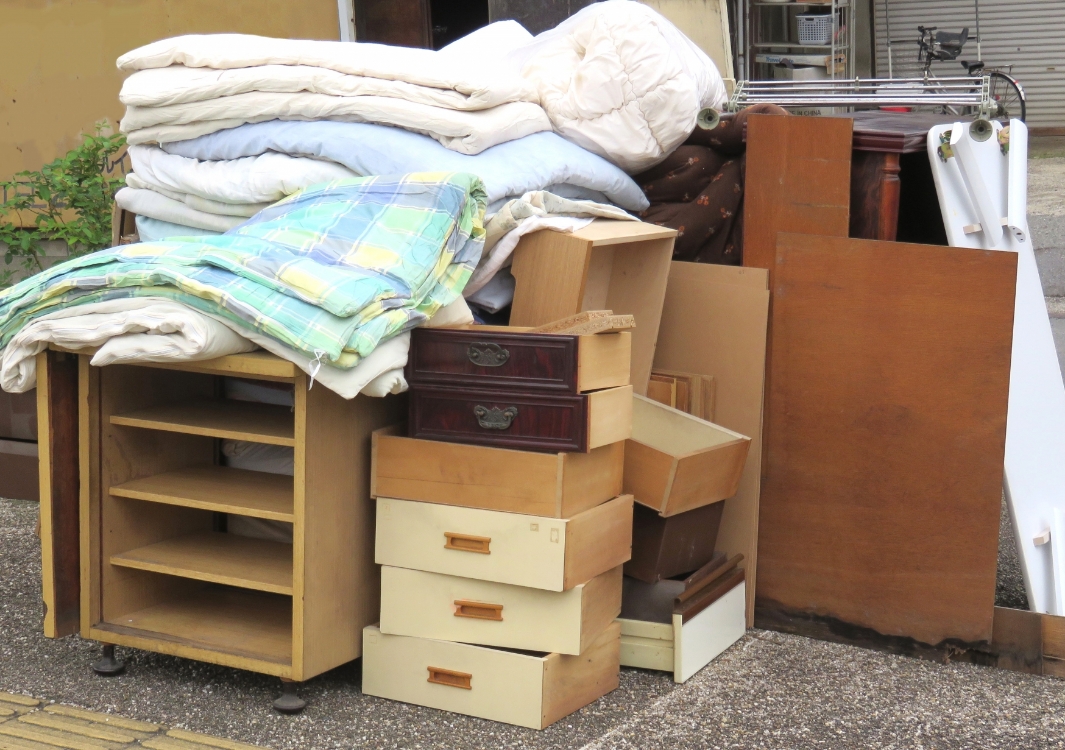 不要品の整理と搬出作業