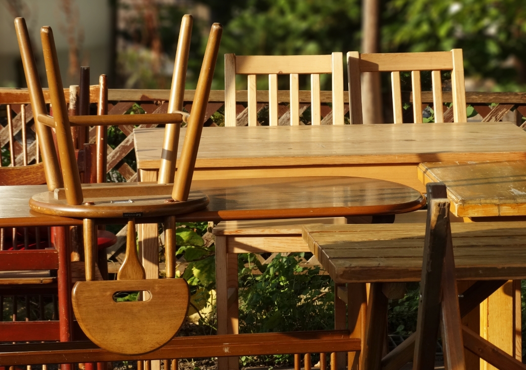 建物や周囲に配慮した搬出作業